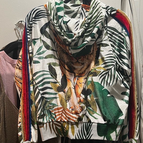 NWOT AVIATOR VELVOUR ZIP UP HOODIE RETAILS at$655-BOUGHT IN ST BARTHS! AMAZING𤩠- Picture 3 of 10